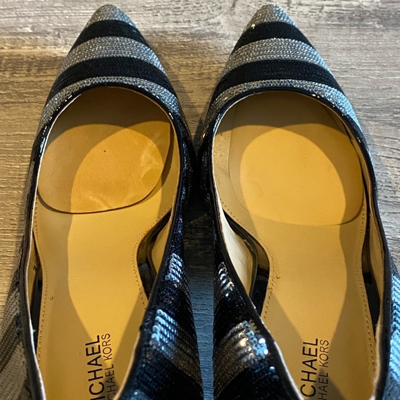 New sz 9.5 Micheal Kors Black & Silver Striped Sequin Pumps Heels - Picture 7 of 13